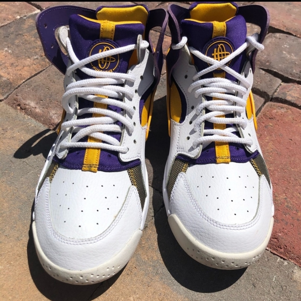Nike Air Huaraches Lakers Kobe PE SZ 5.5 Youth UEC